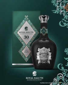 Chivas Royal Salute 30YO - Key to The Kingdom